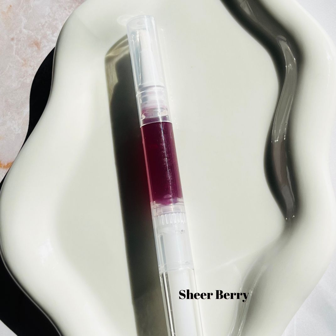 Sheer Berry Lip Topper